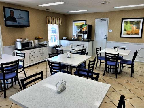 ห้องอาหาร, เบย์มอนต์ บาย วินด์แฮม อีเดน (Baymont by Wyndham Eden) in อีเดน (เอ็นซี)