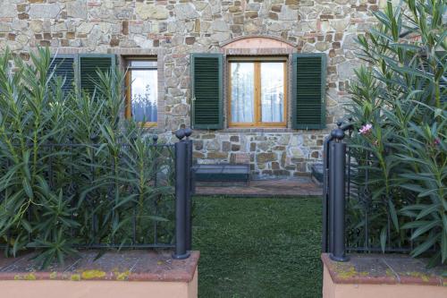 Apartment with Garden View