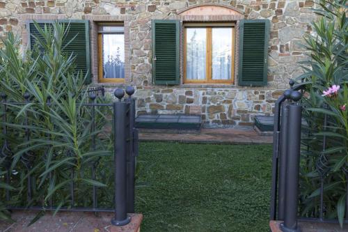 2 bedrooms, 5 beds