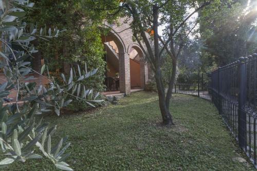 2 bedrooms, 5 beds