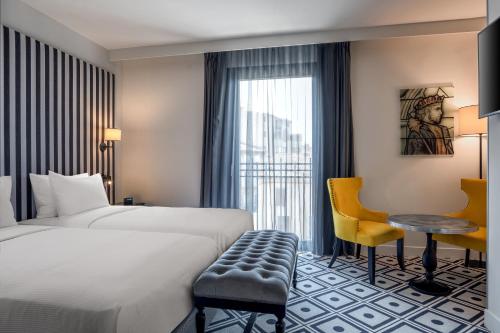 room detail thumbnail 0