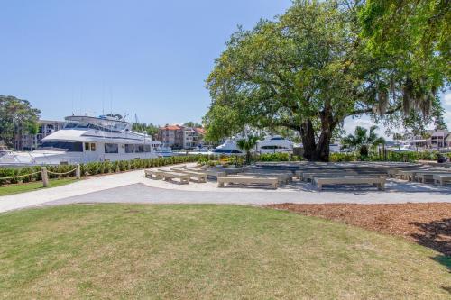 Plantation Club - image 8
