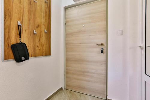 Zara Apartment - image 7