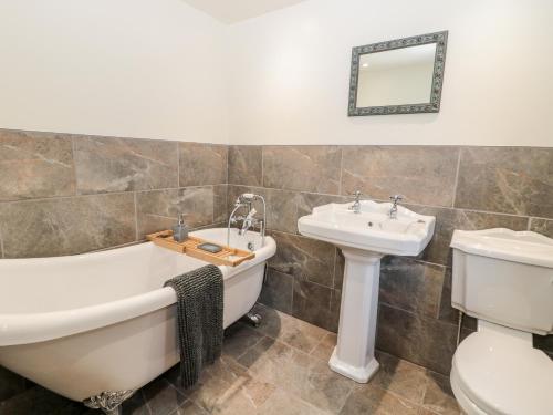 Stable Cottage - image 3