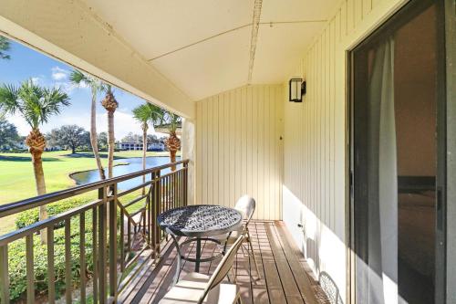 Saddlebrook Golf Course view Condo with Kitchen