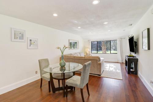 Saddlebrook Golf Course view Condo with Kitchen in Wesley Chapel, USA