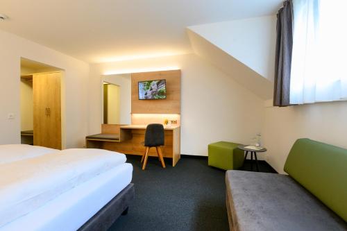 1 double bed, 1 sofa bed