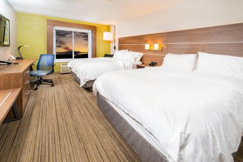 Holiday Inn Express Rochelle, an IHG Hotel Room Type - Standard Room