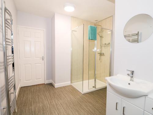 Lincoln House - image 7