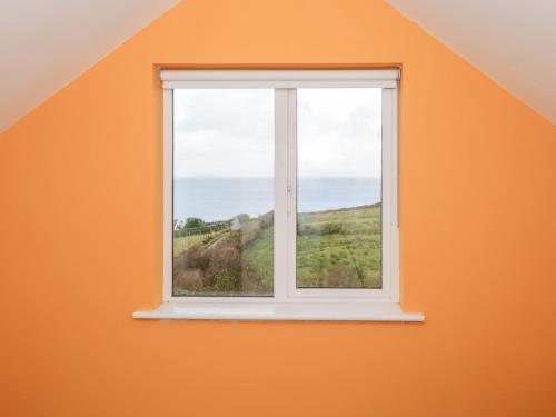 Clifftop Haven - image 14