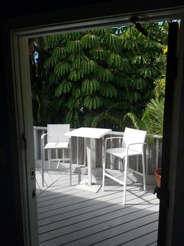 Authors Key West Guesthouse - 발코니/테라스