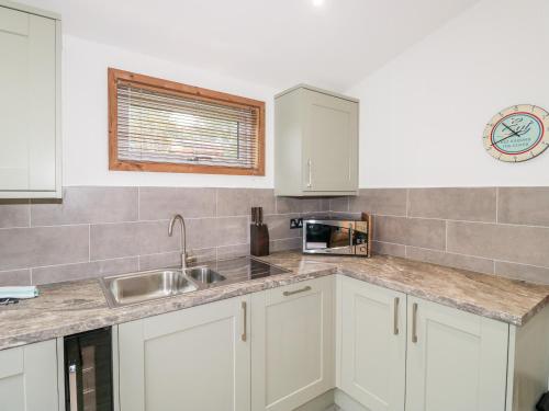 1 Valley View - image 11