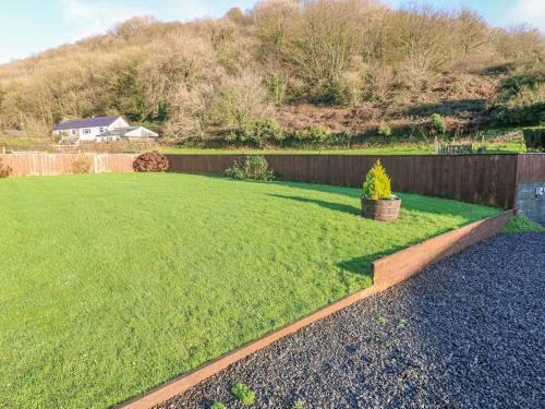 Little Brook Cottage - image 9