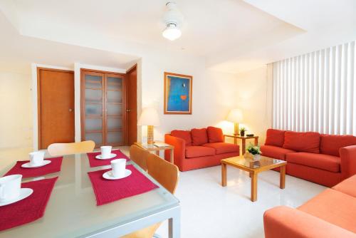 Hotel y Suites Nader, Канкун (фото 8)