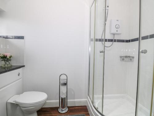 8 Marina View - image 5