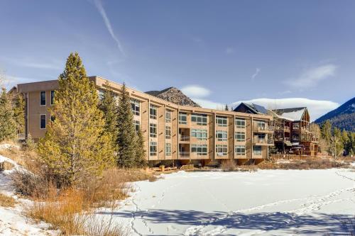 High-End Condo- Mountain Views & Private Jacuzzi Tub! condo - image 6