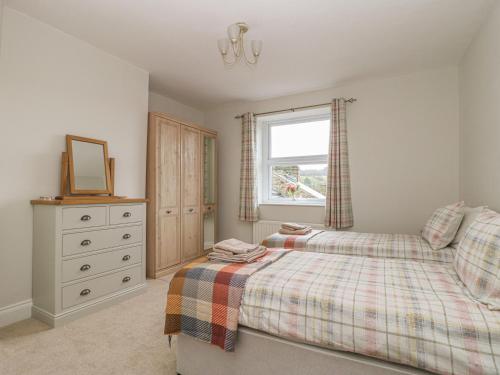 Park Road Apartment - image 8