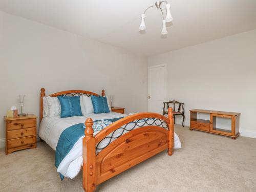 Park Road Apartment - image 6