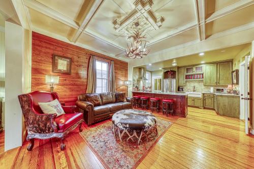 The Main House @ Durst Haus - image 2