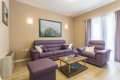 Apartments by the sea Rogoznica - 17978 Rogoznica