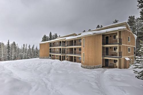 Cozy Ski Condo with Hot Tubs 3 Mi to WP Resort! - image 6