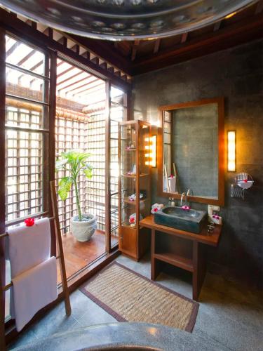 Raj Three-Bedroom Villa with Private Pool image 9