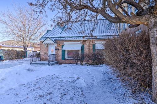 Downtown Cedar City House Less Than half Mi to SUU Campus!