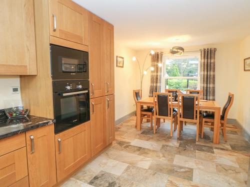Sycamore Cottage - image 6