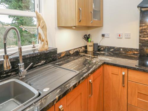 Sycamore Cottage - image 5