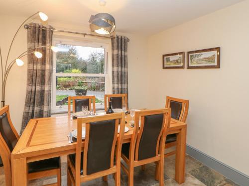 Sycamore Cottage - image 4