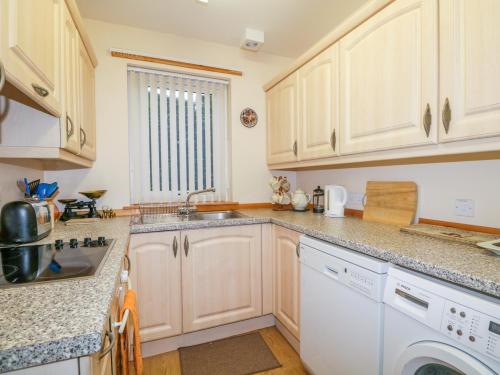The Cottage - image 9