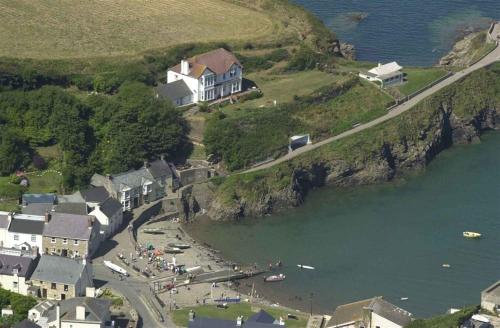 Beach Cottage - image 6