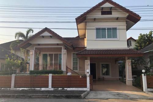 3 bedroom house on road near maejo university 3 bedroom house on road near maejo university