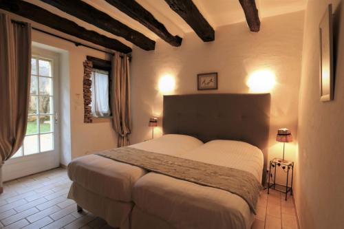 Hotel de la Ferme Lamy Ideally located in the prime touristic area of Meyrals, Relais du Silence Hôtel de la Ferme Lamy promises a relaxing and wonderful visit. The hotel offers guests a range of services and amenities des