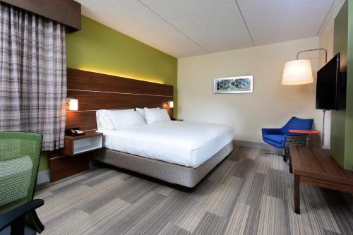 Holiday Inn Express & Suites Raleigh Durham Airport at RTP, an IHG Hotel