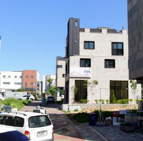 We Home Guesthouse