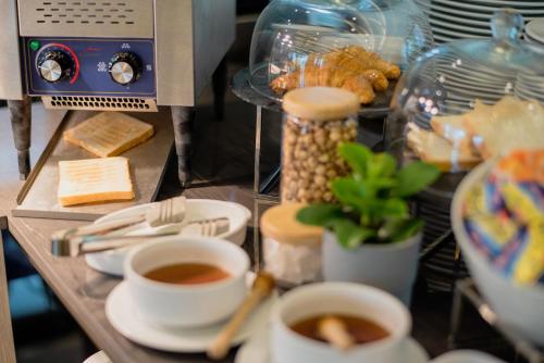 The Hi Place - 식음료(F&B)