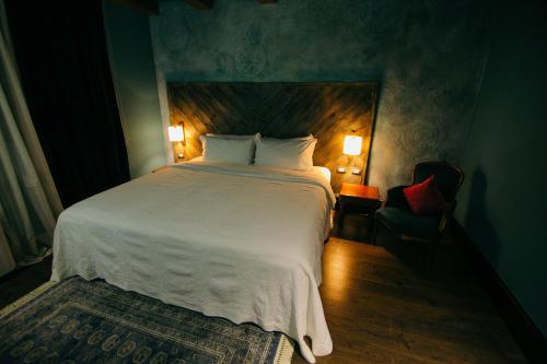 Hotel Cathedral - image 2
