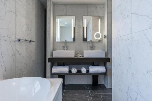 SOWELL COLLECTION Hotel du Roi & Spa - image 12