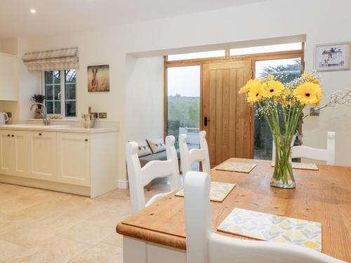 Lavender Cottage - image 5