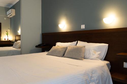 HOTEL HILL - image 14