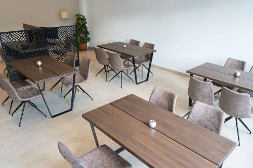 HOTEL HILL - main image