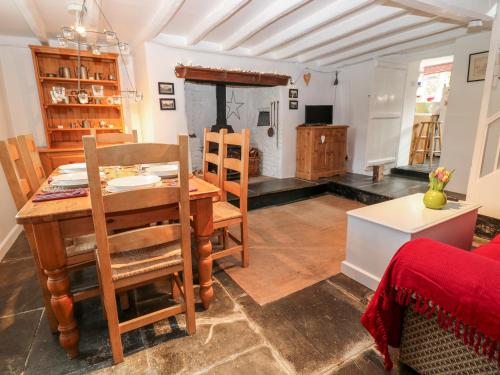 Elm Cottage - image 5