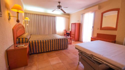 Double Room with Extra Bed (3 Adults)