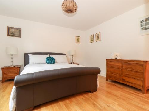 Ocean Blue - image 9