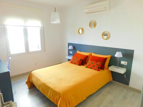 Apartamento con gran terraza con vistas al mar en Roses - image 11