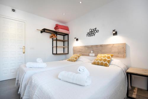 Sara 4 personas, free WIFI, chill-out, private pool, private tennis court