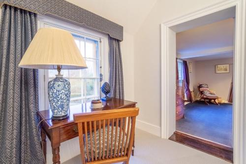 Grove Farm House - image 14