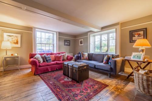 Grove Farm House - image 8