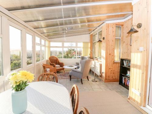 5 The Mall in Lake North